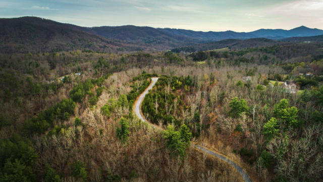 3990 MILL HOUSE LN, ROANOKE, VA 24014, photo 5 of 24